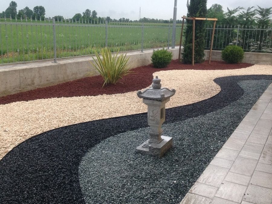 Peyzajda Estetiğin ve Dayanıklılığın Gizli Kahramanı: Sulzer Kumaş (Jüt Kumaş) Kullanımı