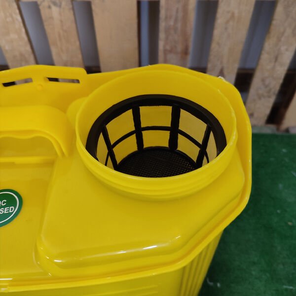 AK-MAK ŞARJLI 16 LİTRE SIRT POMPASI SARI BASINÇ AYARLI SIRT PULVERİZATÖRÜ İLAÇLAMA MAKİNASI