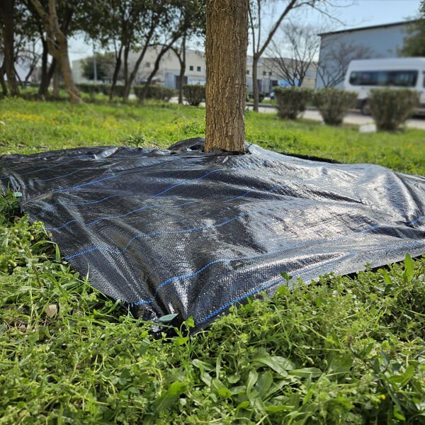 SİYAH AĞAÇ KORUMA ÖRTÜSÜ VE SABİTLEME ÇİVİSİ YER ÖRTÜSÜ YABANİ OT ENGELLEME PASPASI AĞAÇ DİBİ BEZİ SULZER KUMAŞ